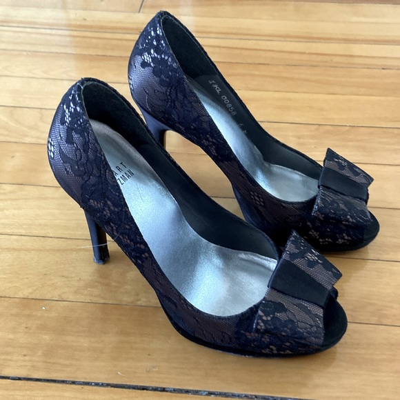 Stuart Weitzman Bowright Lace Pumps 6 - Picture 1 of 4